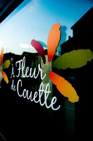 A Fleur De Couette Hotel Auvelais Exterior photo