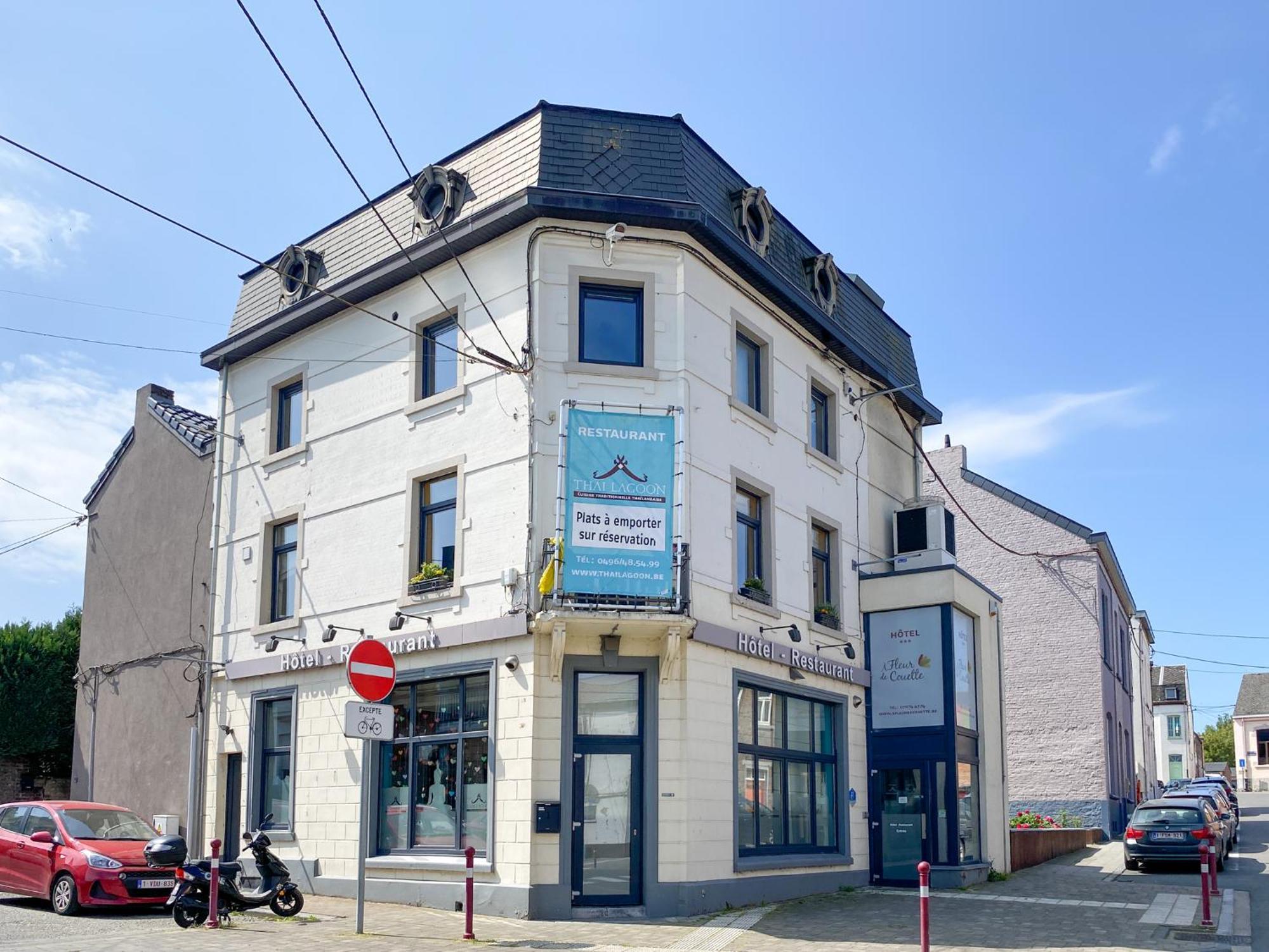 A Fleur De Couette Hotel Auvelais Exterior photo